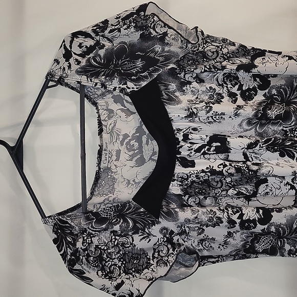 Carol Rose Tops - Carol Rose Black and White Blouse (M)